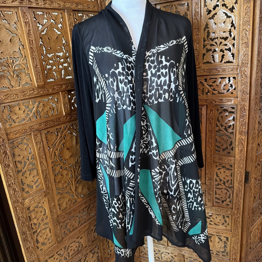 Chicos Travelers Scarf Print Open Front Kimono Cardigan Sz 3 Animal/Green Black